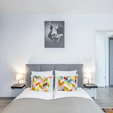 - Balcony - New - Comfy Apartamento *