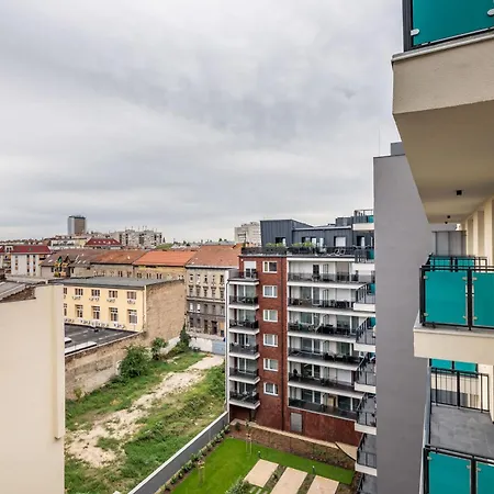 - Balcony - New - Comfy Apartmán *