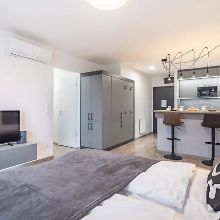 - Balcony - New - Comfy * Budapesta